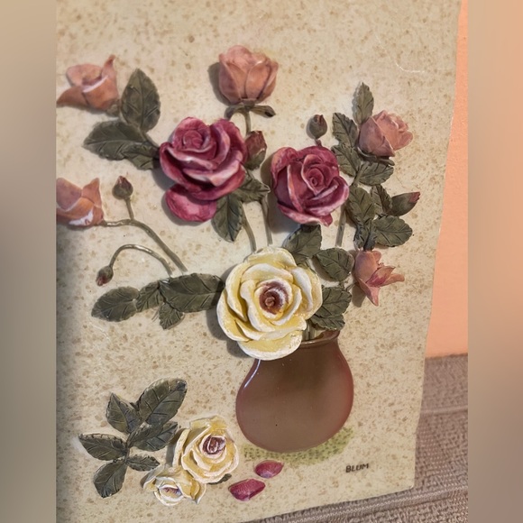 Set of Vintage Cheri Blum 3D Resin Floral Pink and Beige artwork wall hanging - Picture 3 of 7